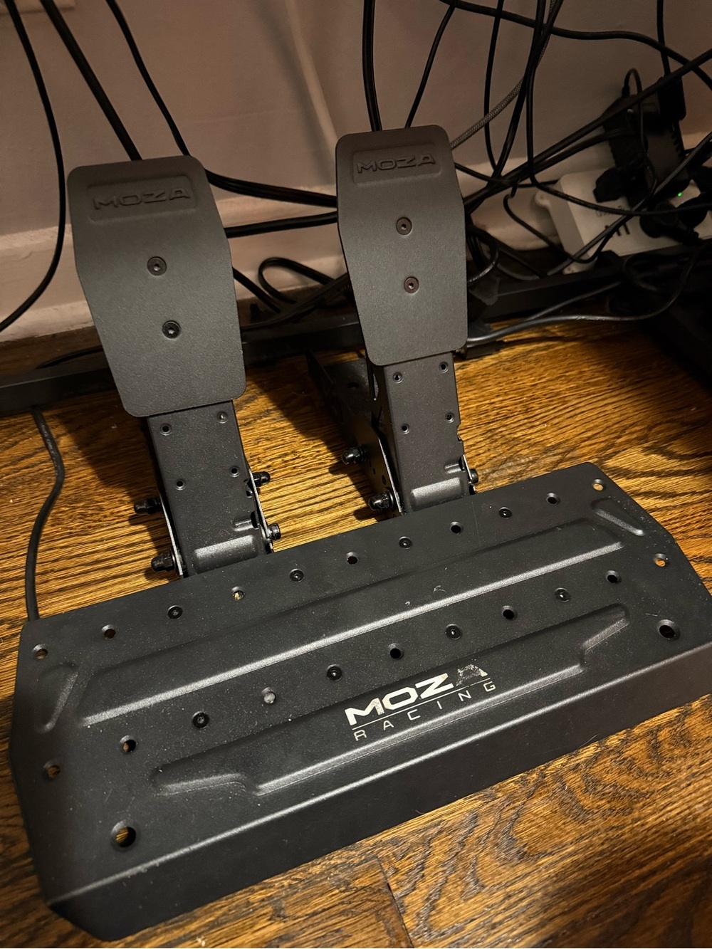R3 Direct Drive Sim Racing Bundle - Black - Picture 5 of 5